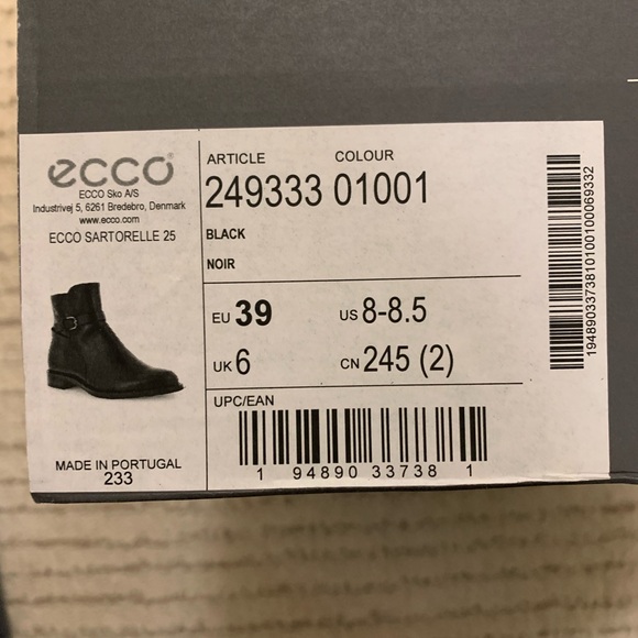 Ecco Sartorelle womens black boots - size 9 - Picture 6 of 7